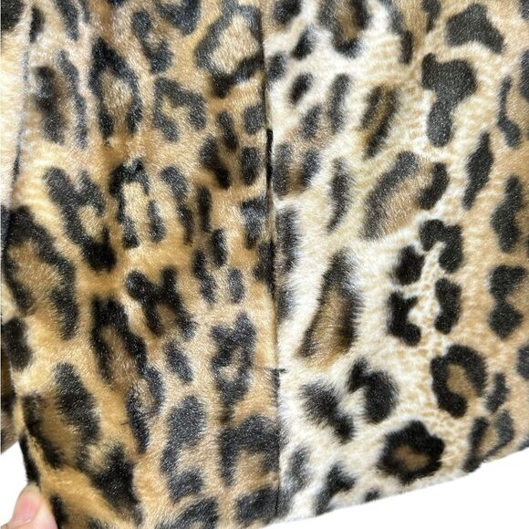 NEW Chico's Leopard Print Cropped Faux Fur Jacket | Size S - Picture 5 of 6